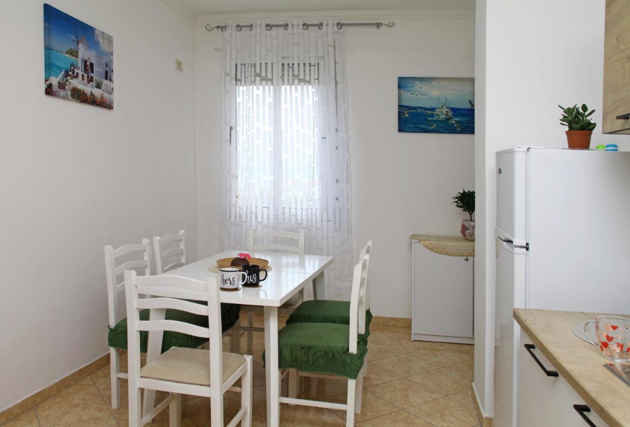 Beautiful At Port Side! Apartment