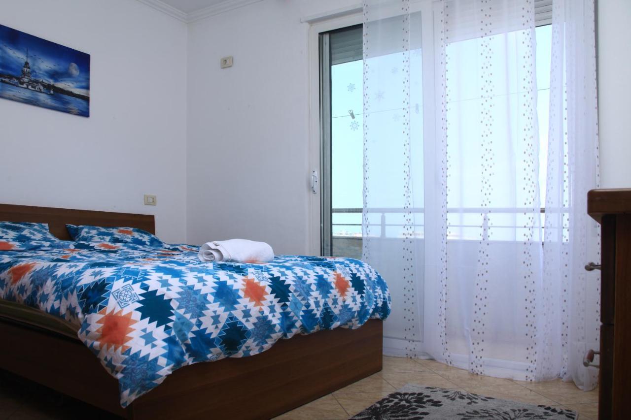 Beautiful At Port Side! Apartment