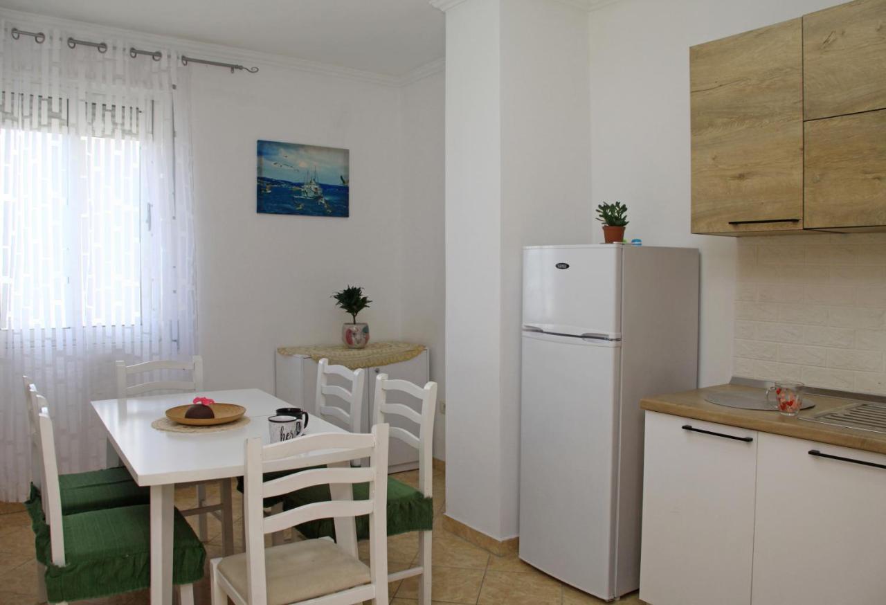 Beautiful At Port Side! Apartment