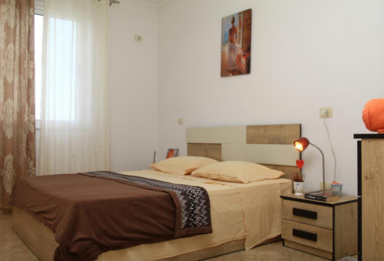 Beautiful At Port Side! Apartment